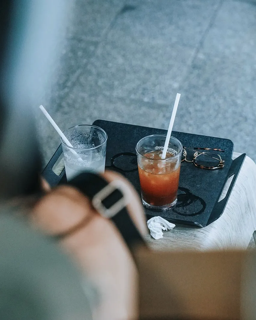 UPSTANDING COFFEE - GÓC NHỎ "CHỮA LÀNH" VÀ CÀ PHÊ ĐẶC SẢN TẠI HAEBANGCHON ☕📖