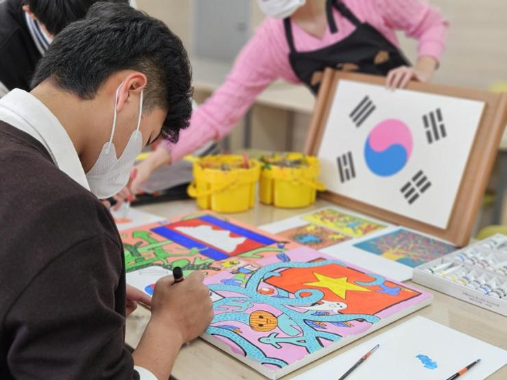 Các trường trung học Hàn Quốc sẽ mở rộng việc thu hút các học sinh nước ngoài