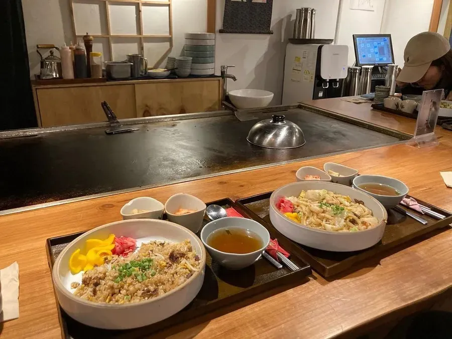Chỉ cần nghe tiếng xèo xèo thôi cũng đã khiến bạn thèm thuồng rồi… Top 5 nhà hàng Teppanyaki nấu ngay trước mắt bạn!