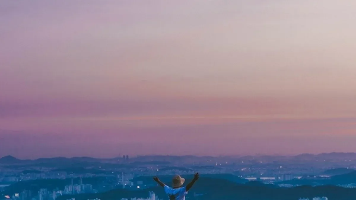 “Bình minh ở Jokduri Peak đẹp đến mức này sao?” Điểm ngắm toàn cảnh Seoul giữa thiên nhiên núi Bukhansan