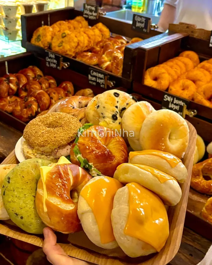 Review Chi Tiết "London Bagel Museum": Vì Sao Dân Tình Rủ Nhau Xếp Hàng Hàng Giờ Đồng Hồ?