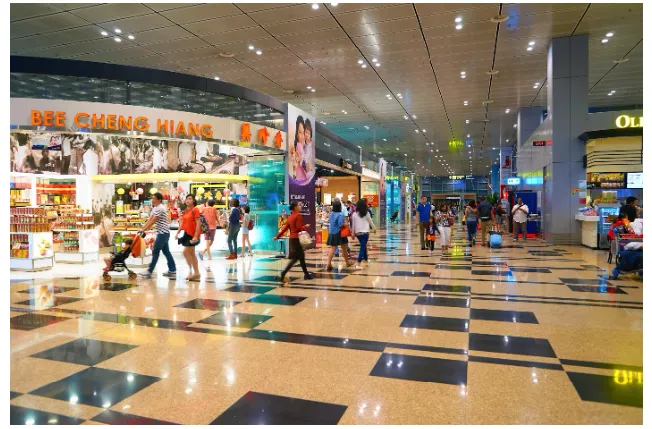 Việt kiều về Việt Nam ăn Tết: Đừng để “rơi” tiền hoàn thuế khi shopping