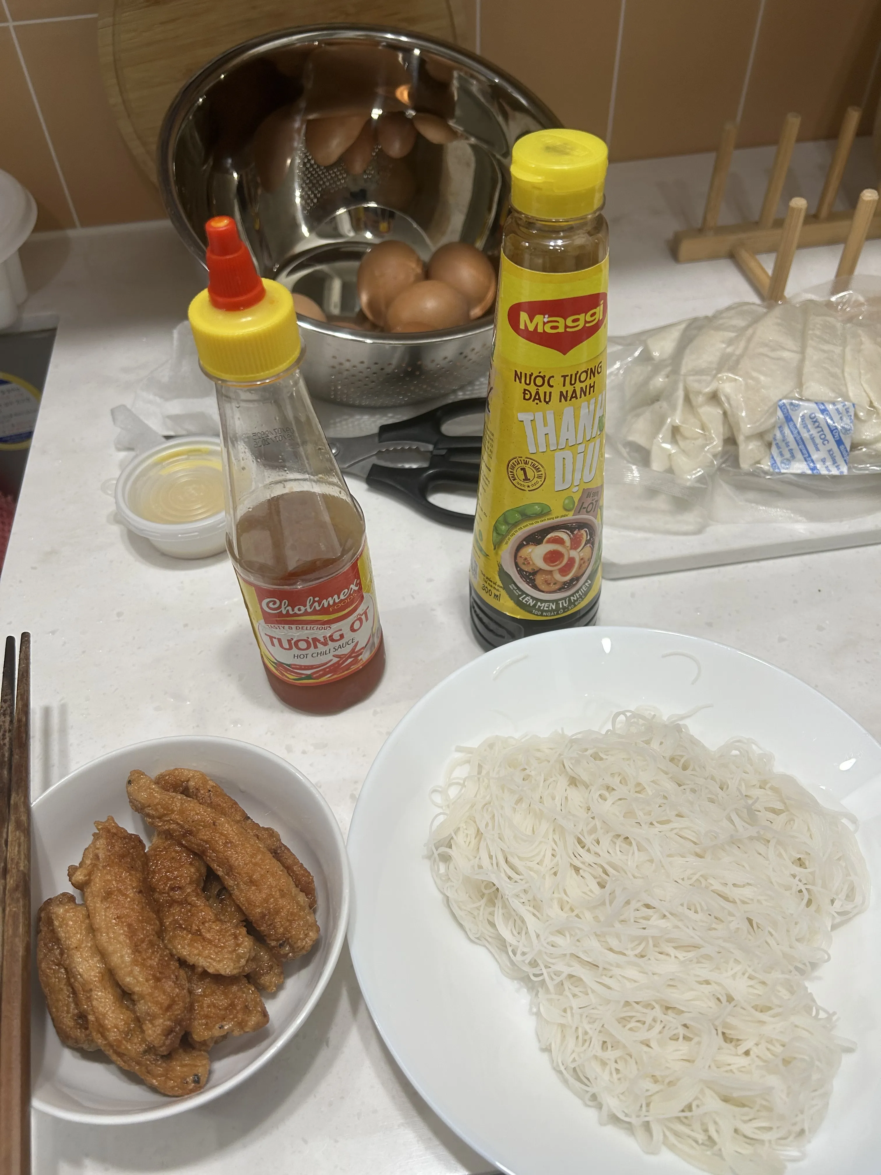 Khoe tài nấu ăn xíu!!! Bún chả cá nước tương:)