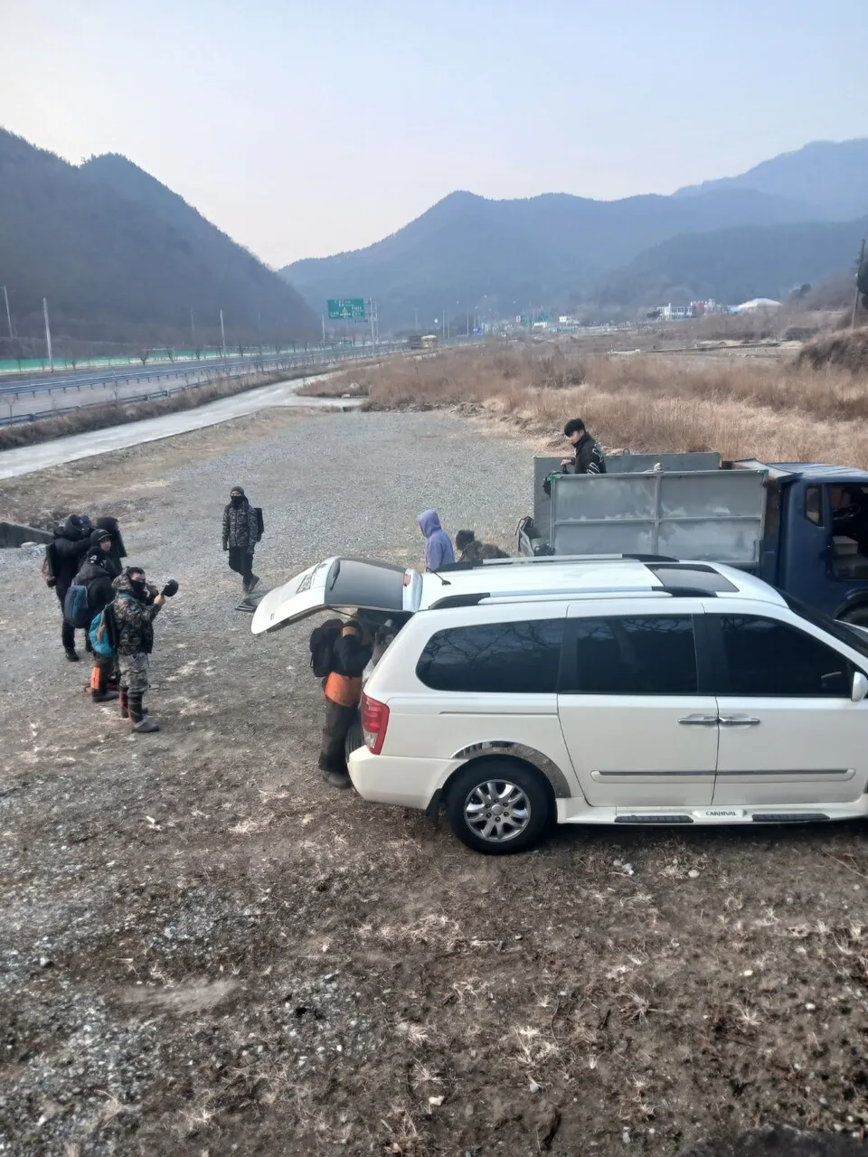 Gunwi Daegu tạm dừng dự án phòng trừ sâu bệnh thông vì tranh cãi sử dụng lao động nước ngoài