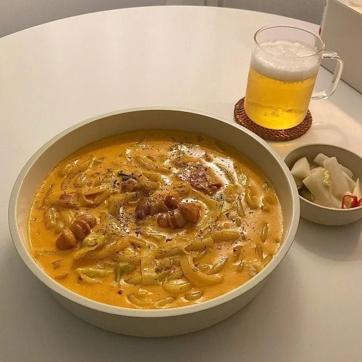Ăn Cơm Ở Nhà (Dù Chỉ Đang Sống Một Mình)