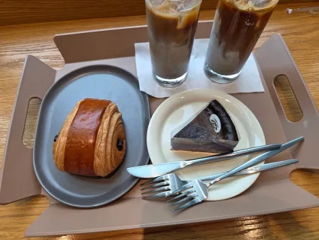 Tiệm bánh Lua tại Yeouido, điểm đến nổi tiếng do chồng ca sĩ Bada nhóm S.E.S điều hành