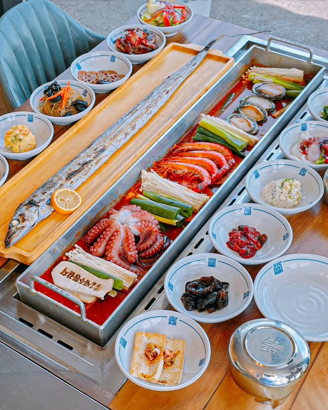 Myeongpum Jeju Tong-galchi: Thưởng thức Cá Hố đặc sản Jeju ngay giữa lòng Gyeongju cổ kính 🐟🥢