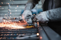 AI không 'cướp' việc của người cao tuổi, mà là những người trẻ!