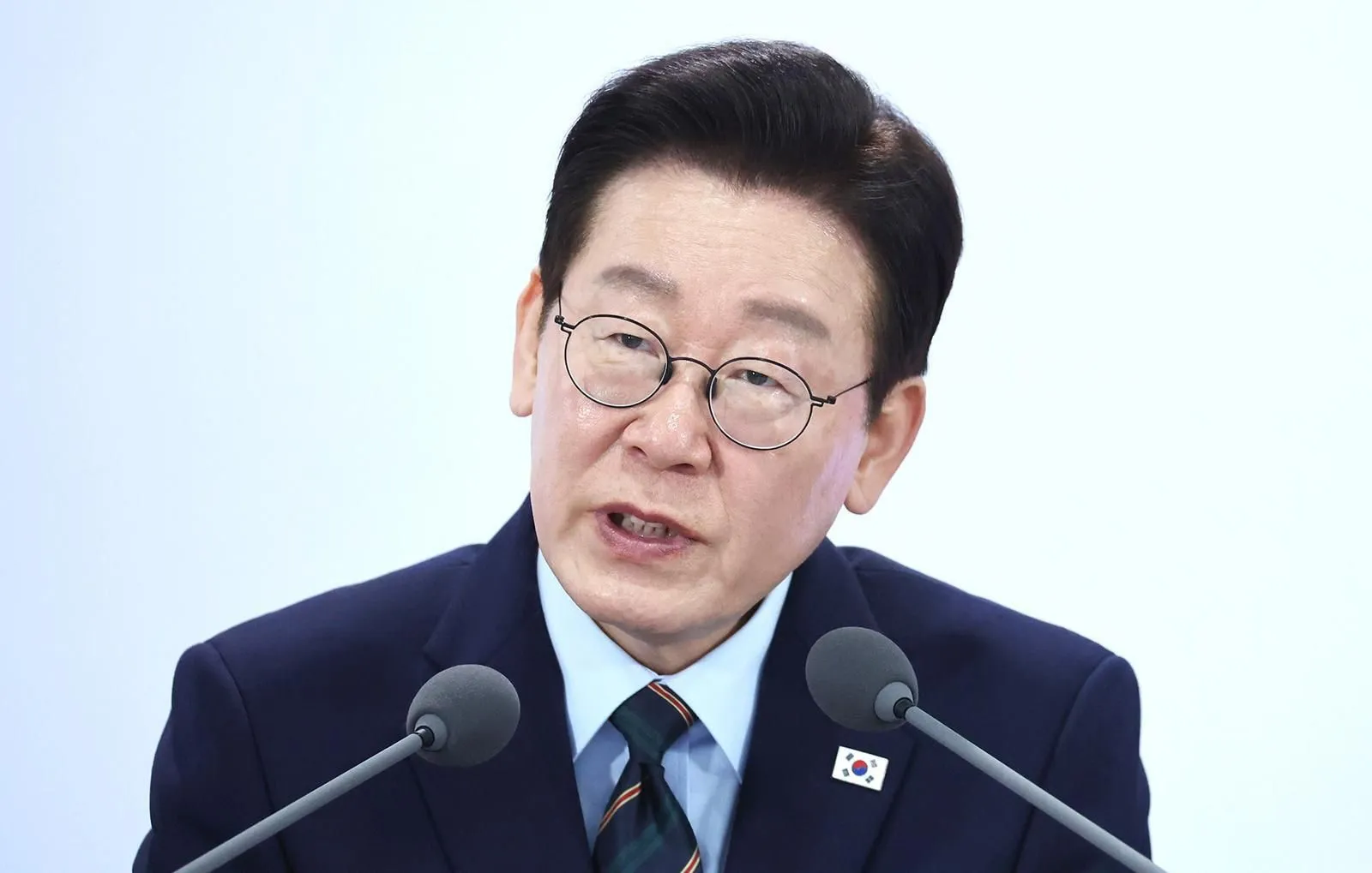 Tổng thống Lee Jae Myung rao bán nhà riêng: Chấp nhận giá "rẻ" hơn thị trường để làm gương