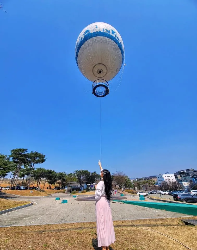 [REVIEW] FLYING SUWON: TRẢI NGHIỆM "BAY" GIỮA TRỜI ĐÊM NGẮM CỐ ĐÔ SUWON 🎈✨