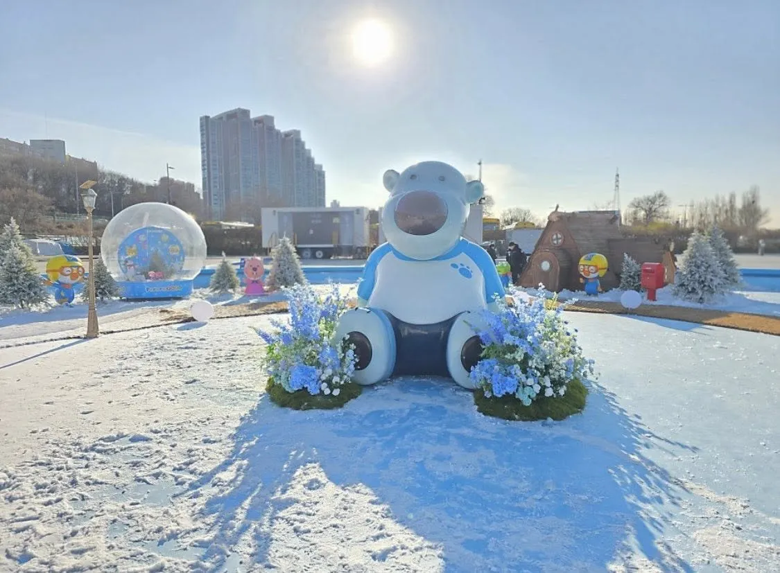 Sân trượt tuyết sông Hàn mở đến 18/2: Lạc vào thế giới Pororo giữa lòng Seoul 🐧❄️