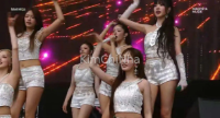 IVE làm nên lịch sử tại Lollapalooza Berlin: Girlgroup K-Pop đầu tiên biểu diễn tại đây !