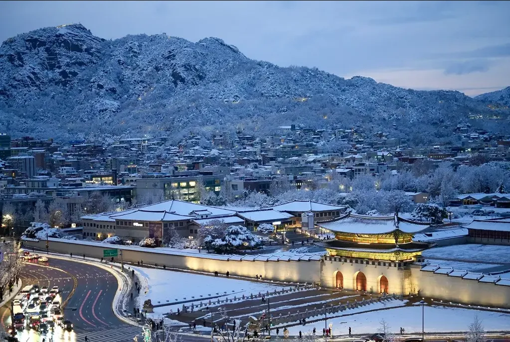 SÂN TRƯỢT BĂNG SEOUL PLAZA MÙA ĐÔNG 2025-2026: "WINTERING" TRỞ LẠI! ❄️