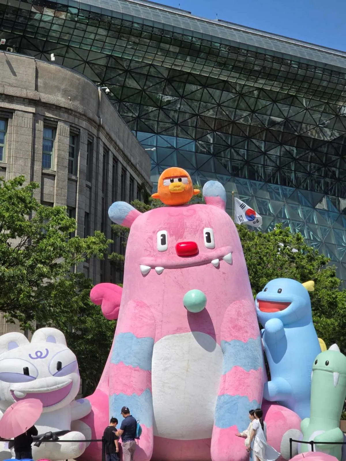 Tổng hợp thư viện ngoài trời Seoul 2026: Điểm đọc sách miễn phí cực chill tại Seoul Plaza, Gwanghwamun và Cheonggyecheon
