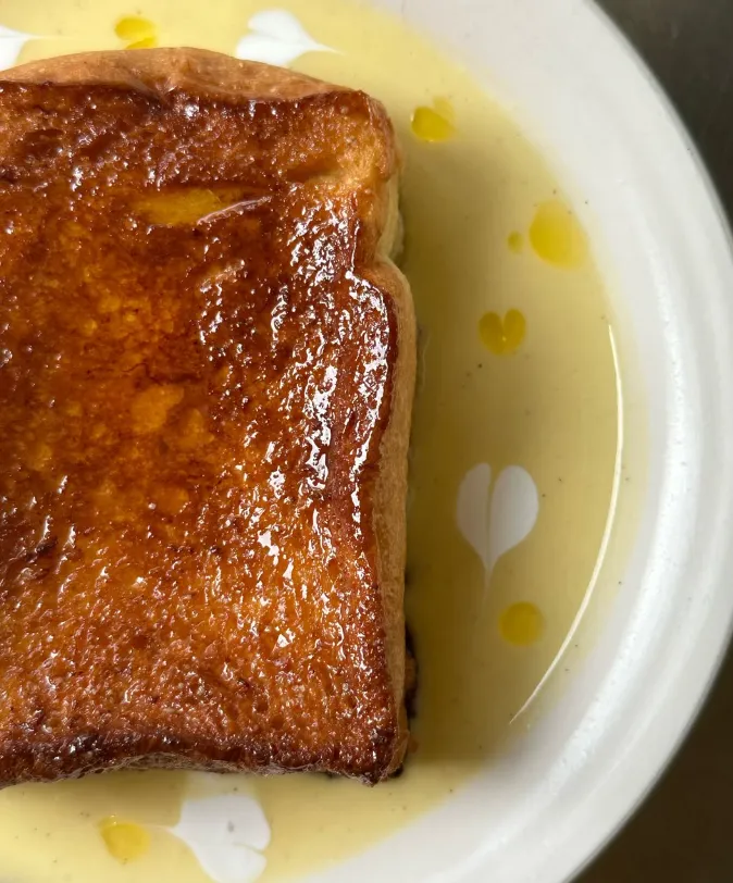 REVIEW PAIN PERDU – KHI FRENCH TOAST NƯỚNG LÒ CỦI TRỞ THÀNH "CƠN SỐT" TẠI YEONNAM-DONG 🥖🔥