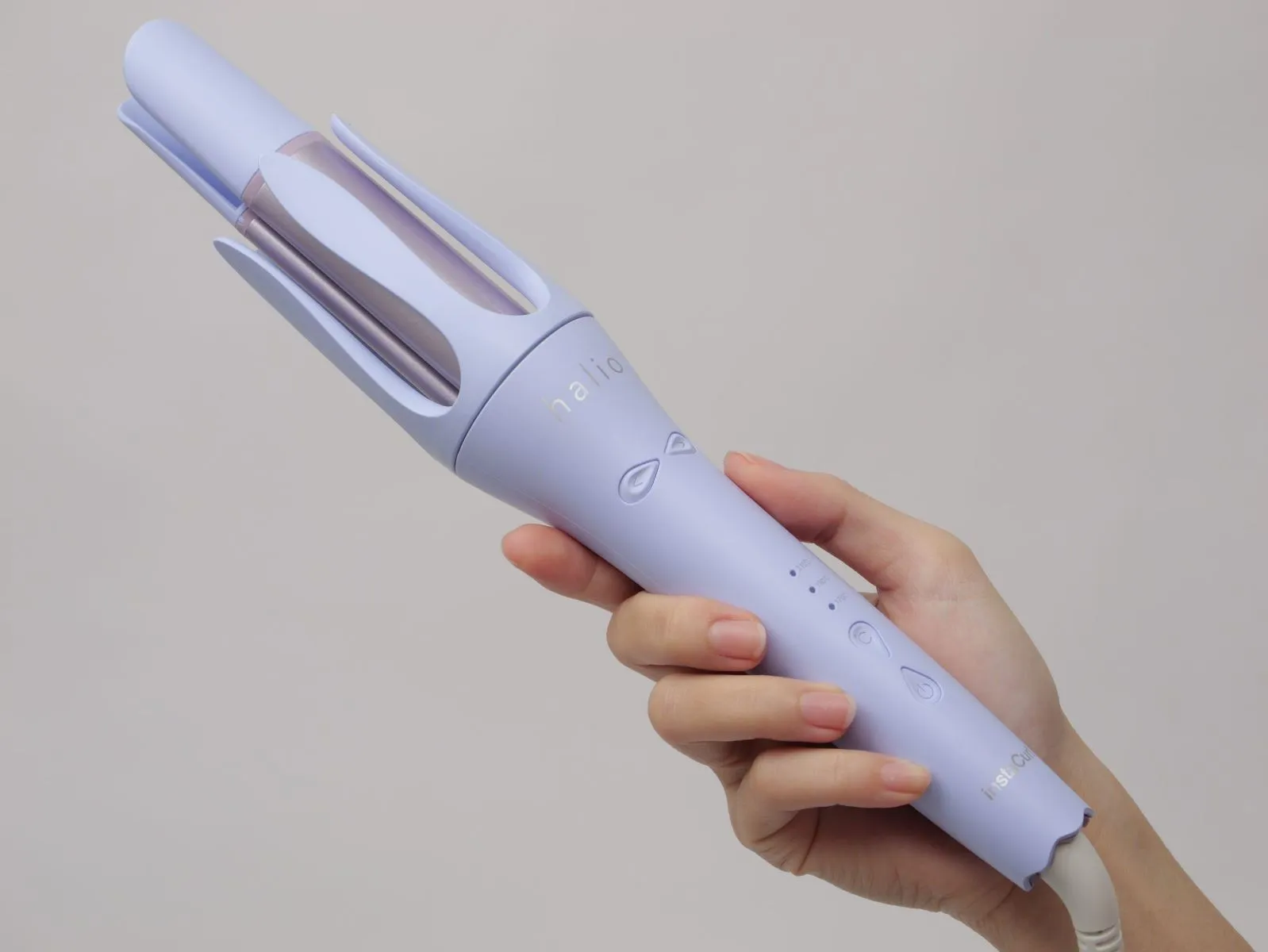Chị em có biết danh sách các vật dụng làm đẹp này có thể bị cấm mang lên máy bay Hàn không?