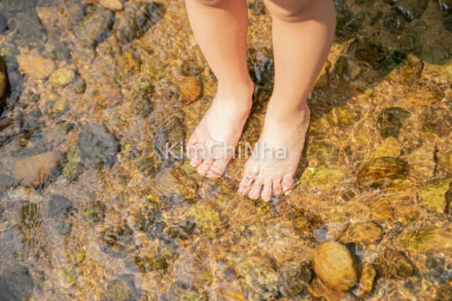Cảnh báo bệnh nhiễm trùng nguy hiểm sau khi chơi nước: Đừng xem thường chỉ một lần ngâm chân biển