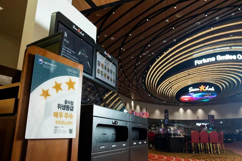 Sòng bạc chỉ dành cho người nước ngoài Seven Luck tỏa sáng trong đánh giá vệ sinh nhà hàng