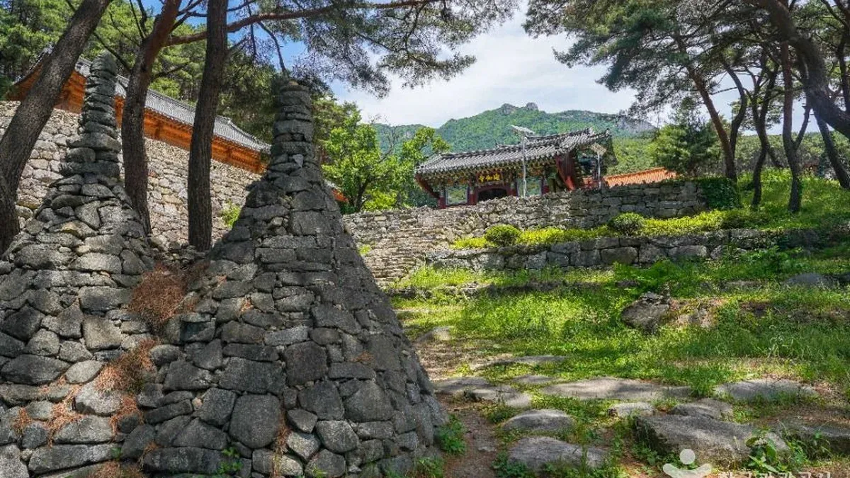 Yugasa núi Biseul, Daegu: Trải nghiệm thiền định giữa thiên nhiên.